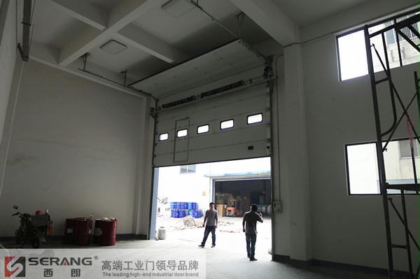 化工生產車間為何要用防爆快速門？